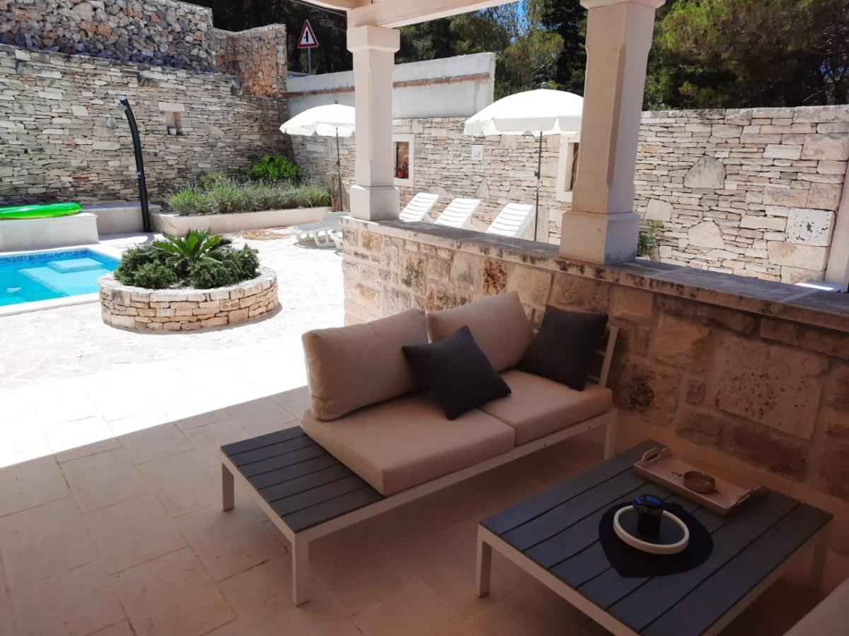 Villa Aries Supetar Exterior foto